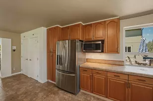 21283 Dove Ln, Bend, OR 97702 - Photo 31