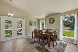 21283 Dove Ln, Bend, OR 97702 - Photo 23