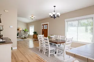 61433 Linton Loop, Bend, OR 97702 - Photo 11