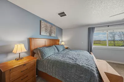 26345 Walker Road, Bend, OR 97701 - Photo 23