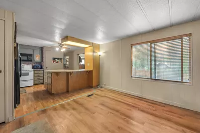 137139 4th, Crescent, OR 97733 - Photo 7