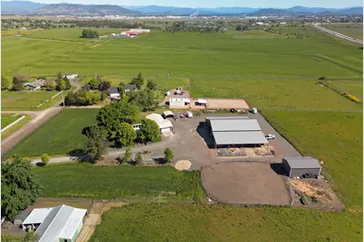 5900 Peace Lane, Central Point, OR 97502 - Photo 13