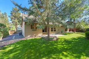 60825 Grand Targhee Dr, Bend, OR 97702 - Photo 21