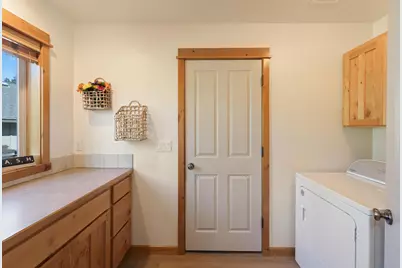 60825 Grand Targhee Drive, Bend, OR 97702 - Photo 11