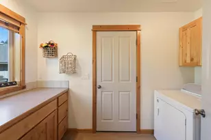 60825 Grand Targhee Dr, Bend, OR 97702 - Photo 11