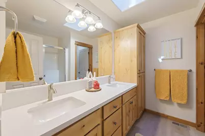 60825 Grand Targhee Drive, Bend, OR 97702 - Photo 17