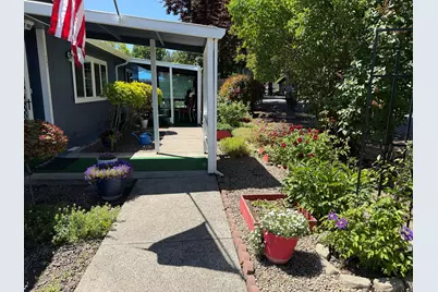 4624 S Pacific Highway #UNIT 17, Phoenix, OR 97535 - Photo 3