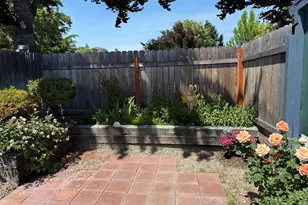 4624 S Pacific Hwy, Phoenix, OR 97535 - Photo 19