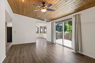 3034 Lazy Creek Dr, Medford, OR 97501 - Photo 13