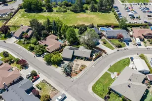 3034 Lazy Creek Dr, Medford, OR 97501 - Photo 35