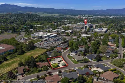 3034 Lazy Creek Drive, Medford, OR 97501 - Photo 3