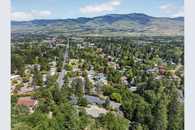1020 Walker Avenue, Ashland, OR 97520 - Photo 49