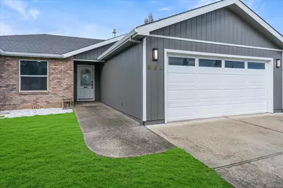 959 Westrop Drive, Central Point, OR 97502 - Photo 3