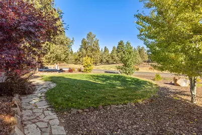 6914 Redstart Road, Klamath Falls, OR 97601 - Photo 3