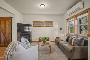 353 E Aspenwood Ave, Sisters, OR 97759 - Photo 7