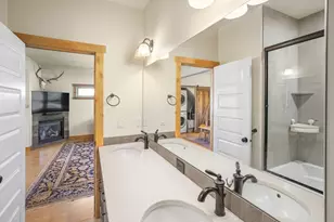 353 E Aspenwood Ave, Sisters, OR 97759 - Photo 17