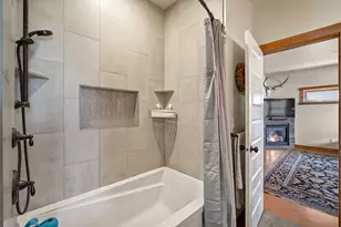 353 E Aspenwood Ave, Sisters, OR 97759 - Photo 17