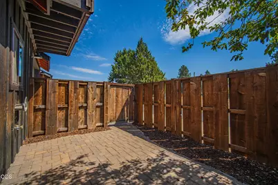 353 E Aspenwood Avenue, Sisters, OR 97759 - Photo 47