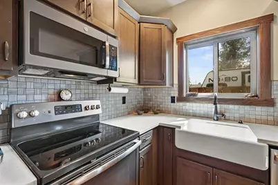 353 E Aspenwood Avenue, Sisters, OR 97759 - Photo 13