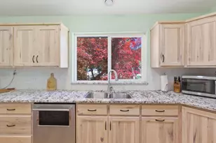 258 Walker Rd, Grants Pass, OR 97527 - Photo 9