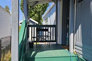 4000 Round Lake Rd, Klamath Falls, OR 97601 - Photo 5