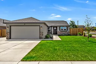 3499 NW 9th Ln, Redmond, OR 97756 - Photo 1