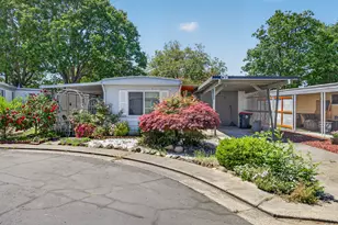 2252 Table Rock Rd, Medford, OR 97501 - Photo 3