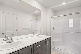 2629 Meadows Ln, Medford, OR 97501 - Photo 17