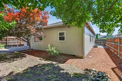 1621 Monarch Lane, Medford, OR 97504 - Photo 31