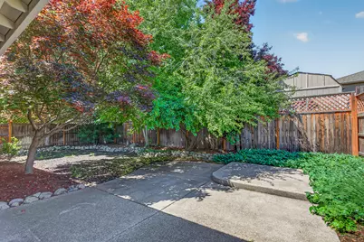 1621 Monarch Lane, Medford, OR 97504 - Photo 27