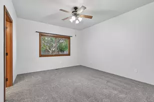 1621 Monarch Ln, Medford, OR 97504 - Photo 19