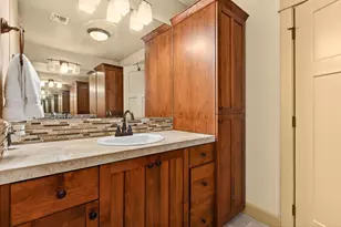 1141 S Creekside Dr, Sisters, OR 97759 - Photo 41