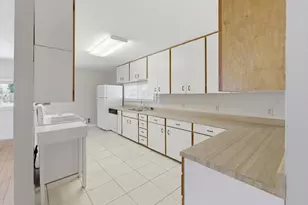 1335 Lakeview Ave, Klamath Falls, OR 97601 - Photo 17