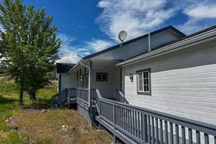 1839 Melanie Ct, Klamath Falls, OR 97601 - Photo 9