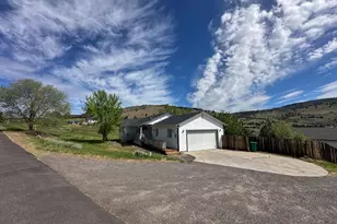 1839 Melanie Ct, Klamath Falls, OR 97601 - Photo 3