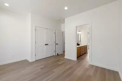 1194 Wheeping Birch Court, Klamath Falls, OR 97601 - Photo 37