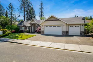 2310 Haviland Dr, Grants Pass, OR 97527 - Photo 27