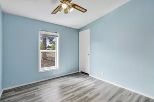 215 SE J St, Madras, OR 97741 - Photo 29