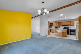 215 SE J St, Madras, OR 97741 - Photo 17