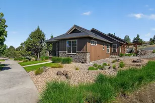 1202 SE Yarrow Ave, Madras, OR 97741 - Photo 3