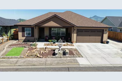 412 Barnum Drive, Phoenix, OR 97535 - Photo 1