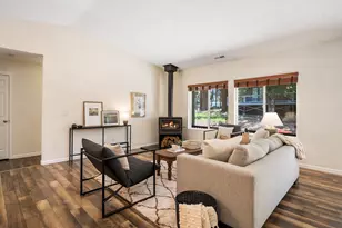 20373 Saghali Ct, Bend, OR 97702 - Photo 5