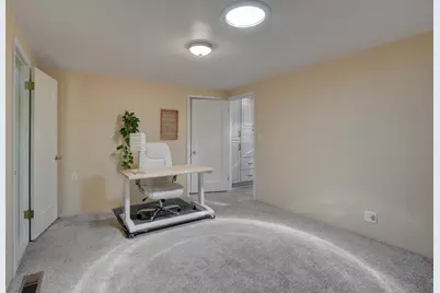 1545 Old Stage, Medford, OR 97502 - Photo 35