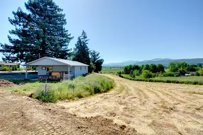 1545 Old Stage, Medford, OR 97502 - Photo 61