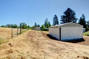 1545 Old Stage, Medford, OR 97502 - Photo 63