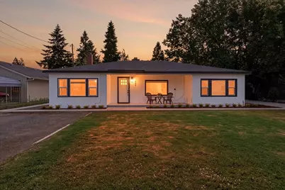 1537 Cloverlawn Drive, Grants Pass, OR 97527 - Photo 3