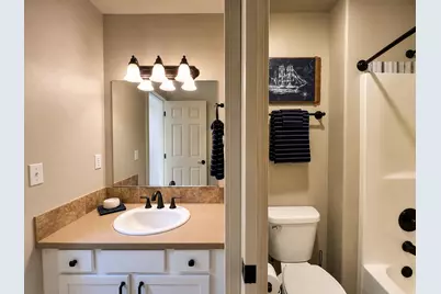 1933 NW Monterey Pines Drive #UNIT 4, Bend, OR 97703 - Photo 11