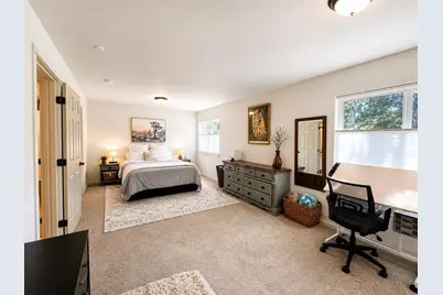 1933 NW Monterey Pines Drive #UNIT 4, Bend, OR 97703 - Photo 5