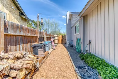1070 NW 10th Street #A & #B, Prineville, OR 97754 - Photo 23