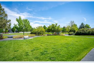 1886 NE Curtis Drive, Bend, OR 97701 - Photo 31